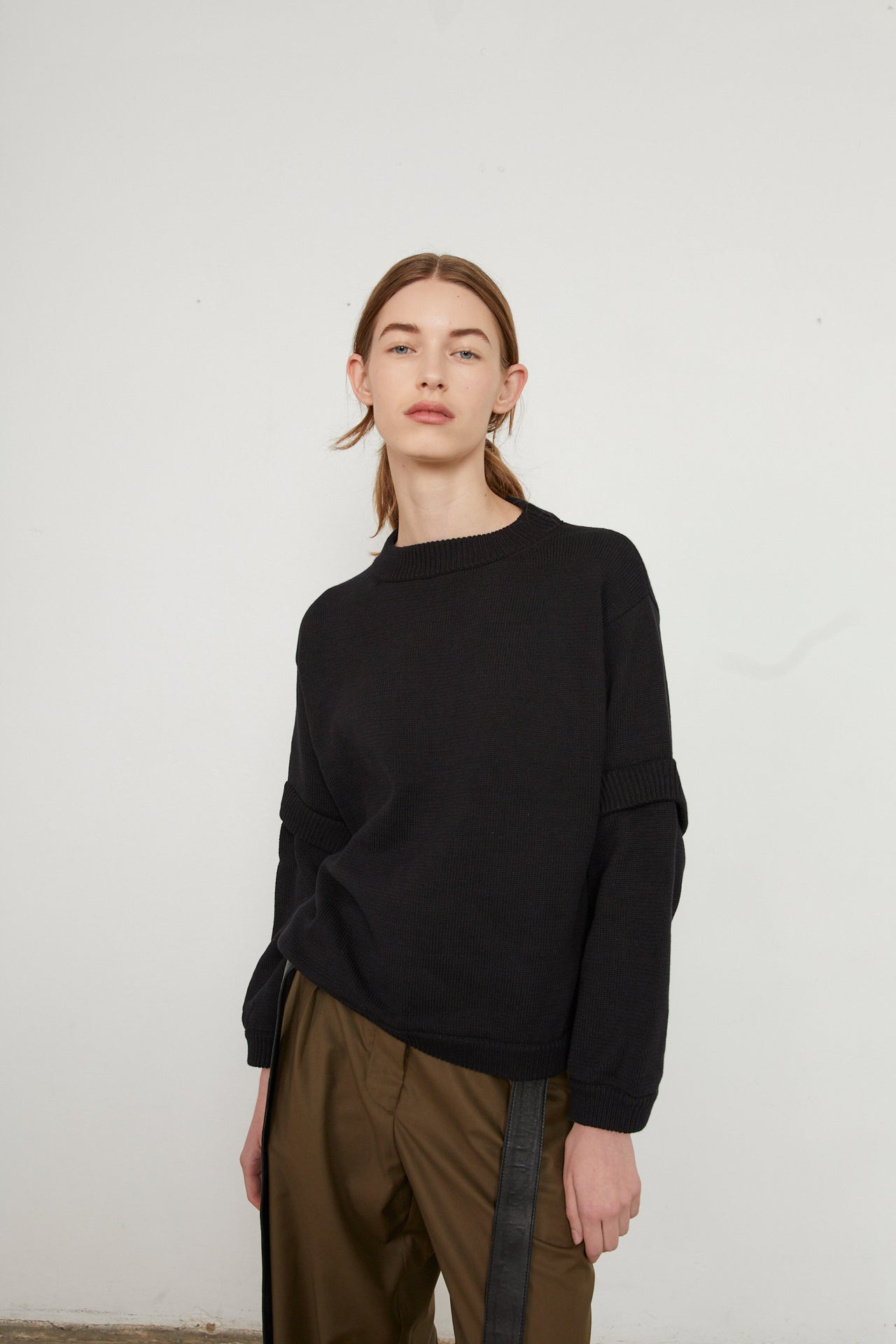 EVA KNIT SWEATER - BLACK